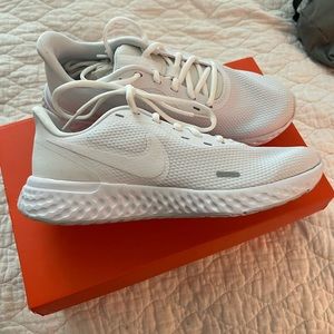 Women’s Nike Revolution 5.  Size 8.5